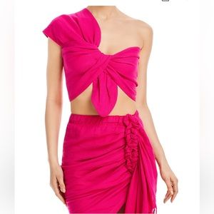 100% Linen Just bee Queen pink set sold out everywhere. Only worn once